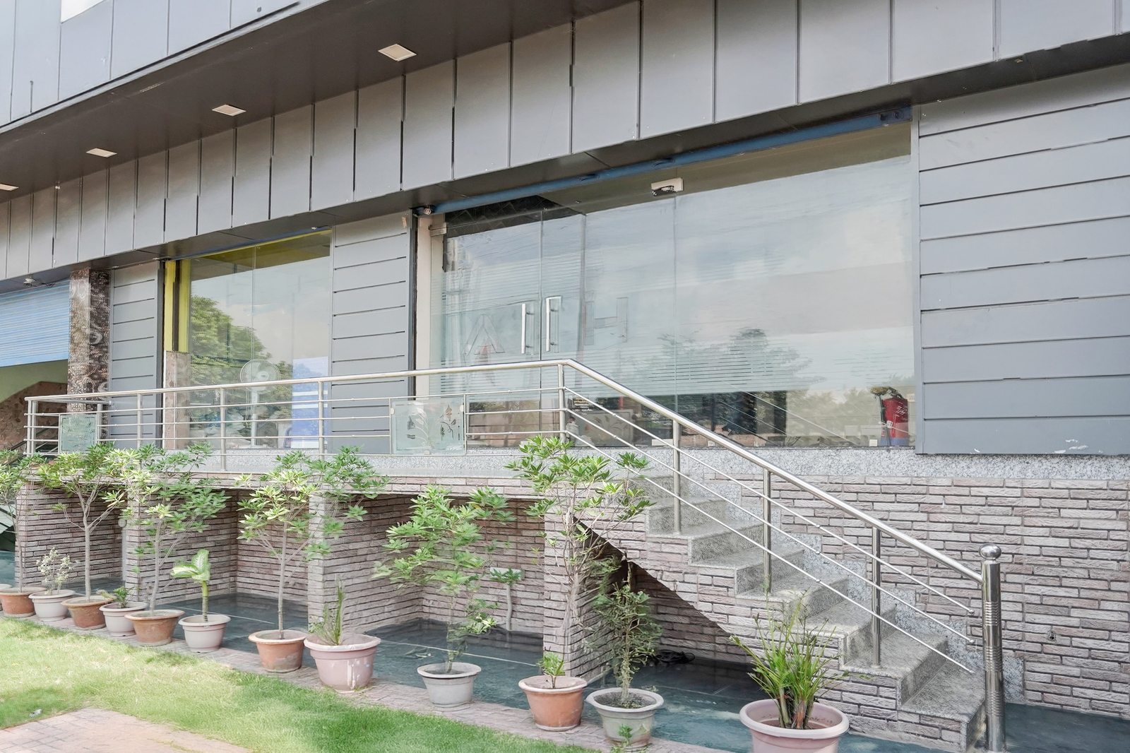 super hotel o mandhana formerly hotel ashoka