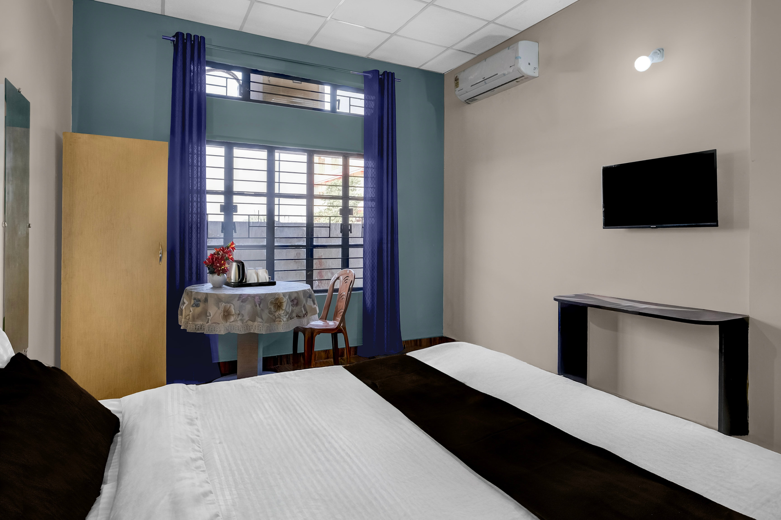 super collection o jalukbari bus stand formerly velvet stay