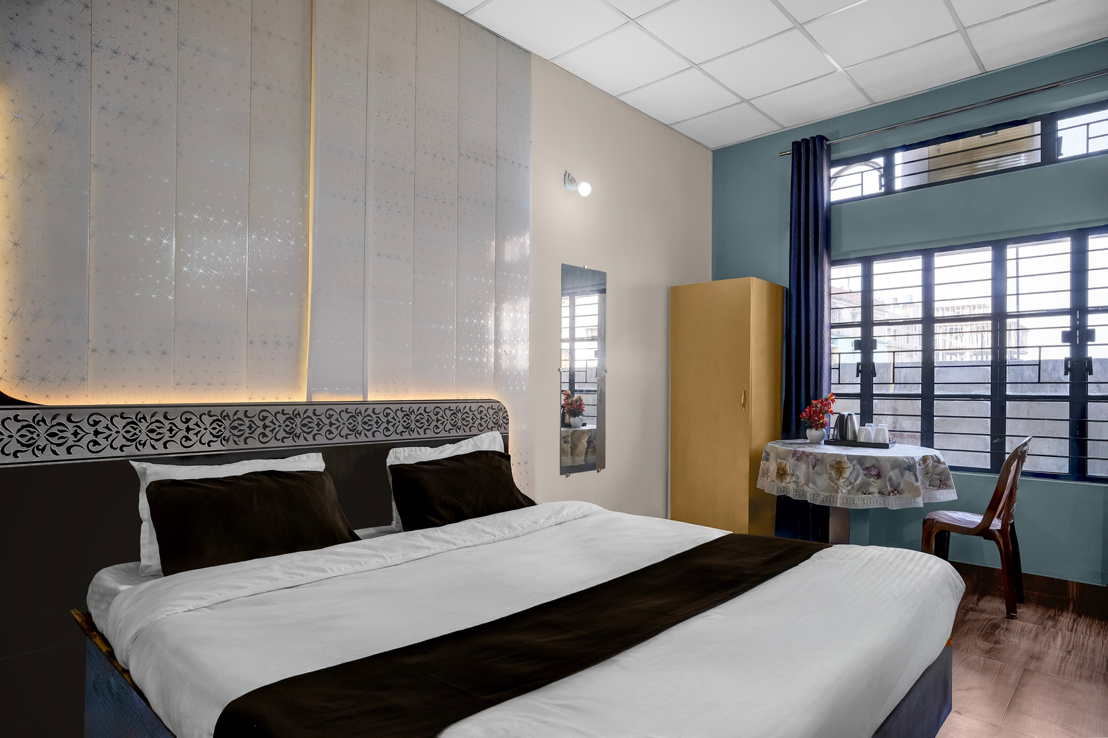 super collection o jalukbari bus stand formerly velvet stay