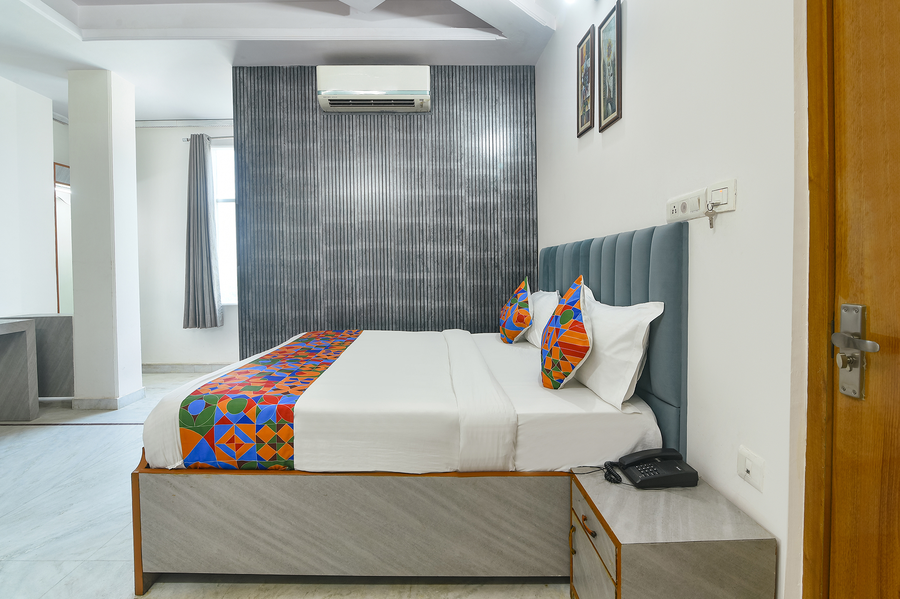 via mansarovar palace