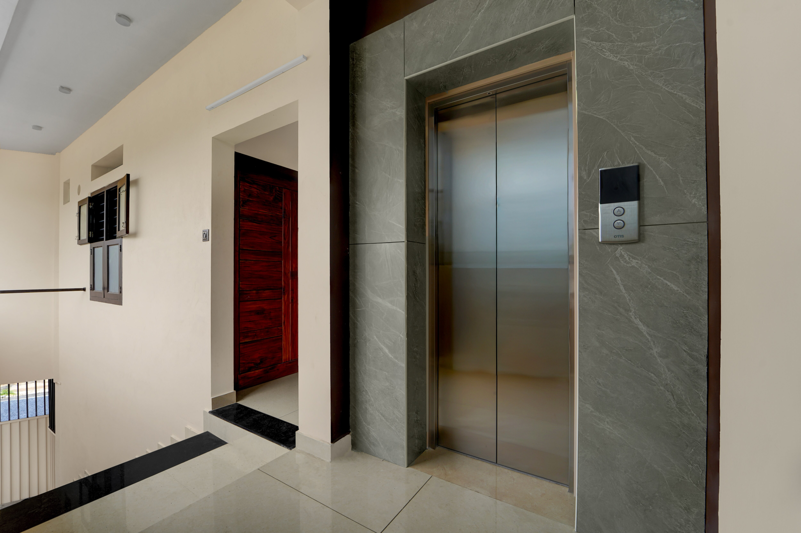 hotel o engineering college sreekaryam formerly b s plaza