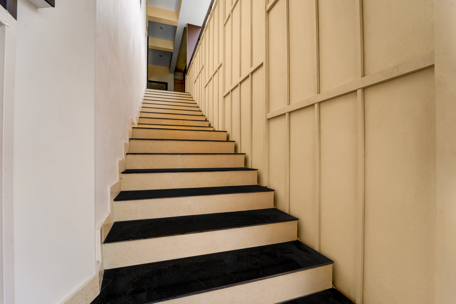 hotel o engineering college sreekaryam formerly b s plaza