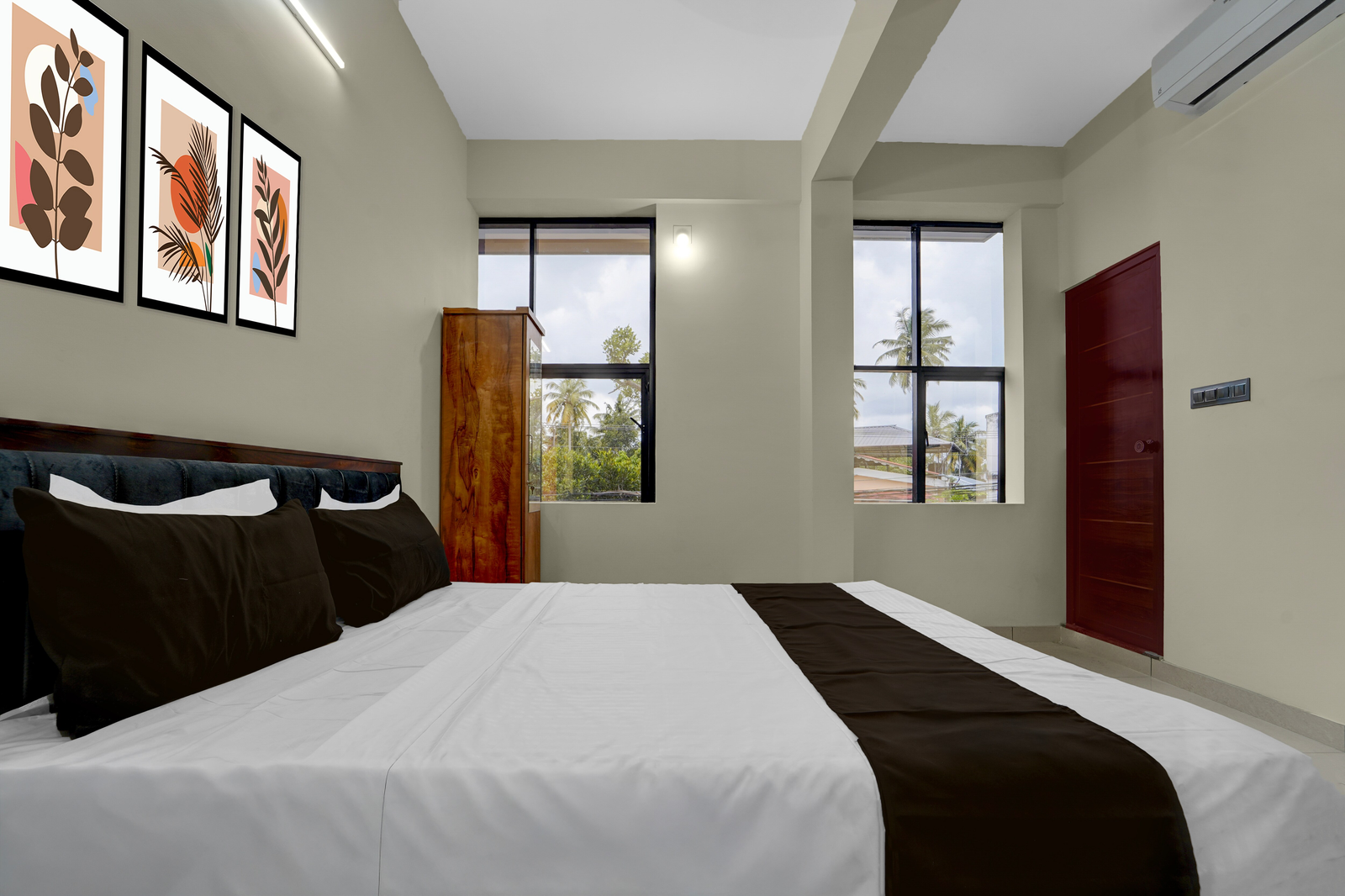 hotel o engineering college sreekaryam formerly b s plaza