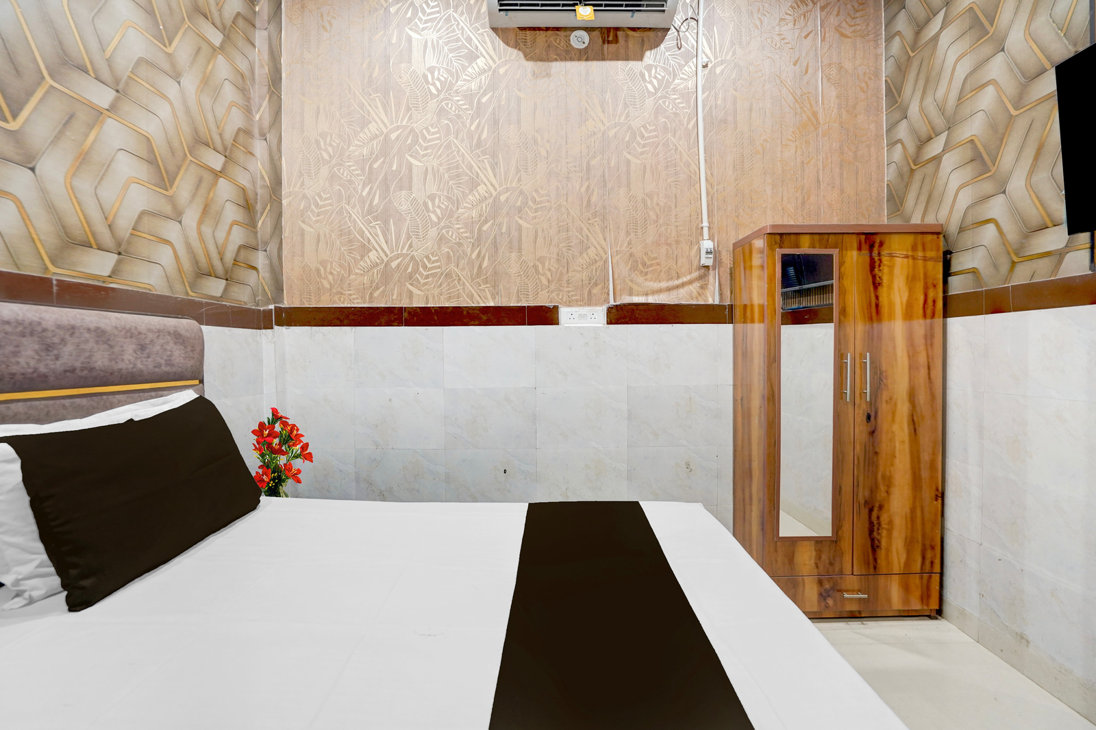 super hotel o brij ghat mukteshwar formerly brijwasi guest house