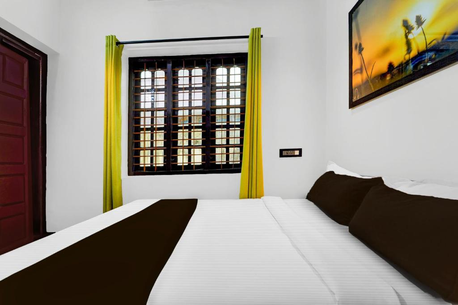 hotel o kazhakuttam railway station formerly graceful stay