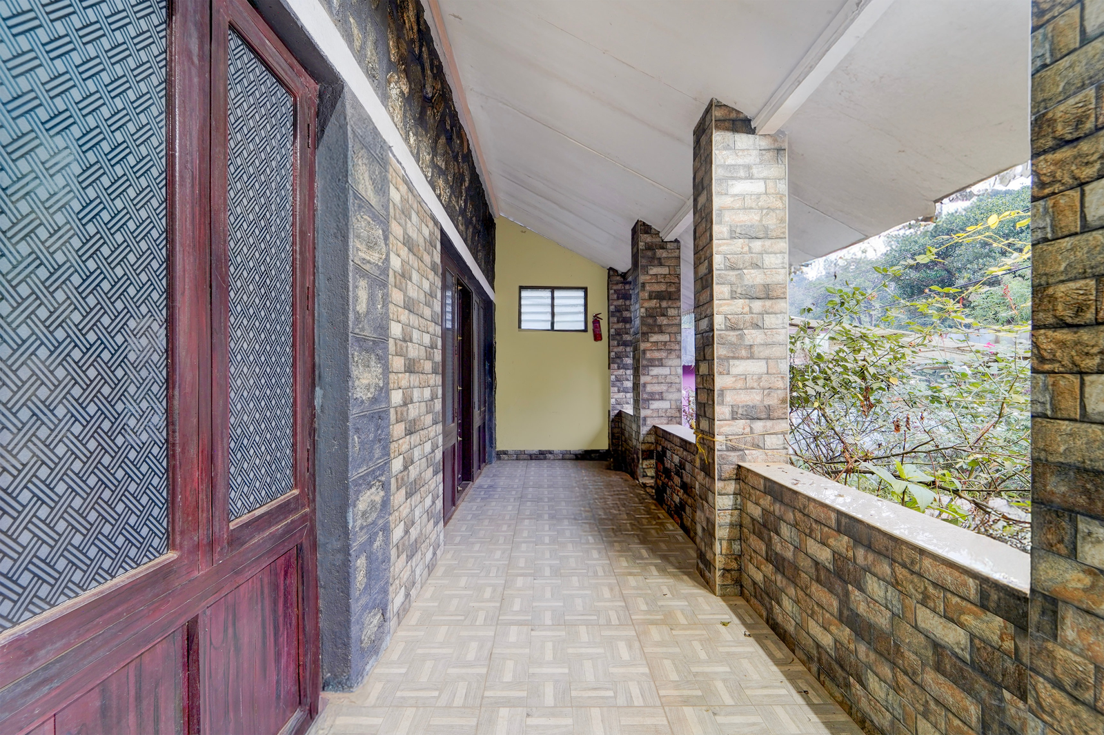 hotel o kallar vattiyar waterfalls munnar