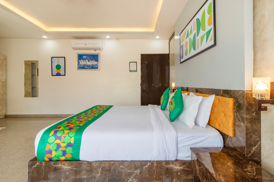 treebo arya palace with swimming pool