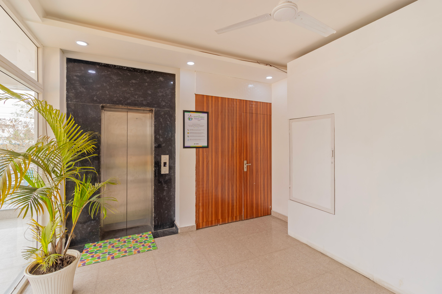 treebo arya palace with swimming pool