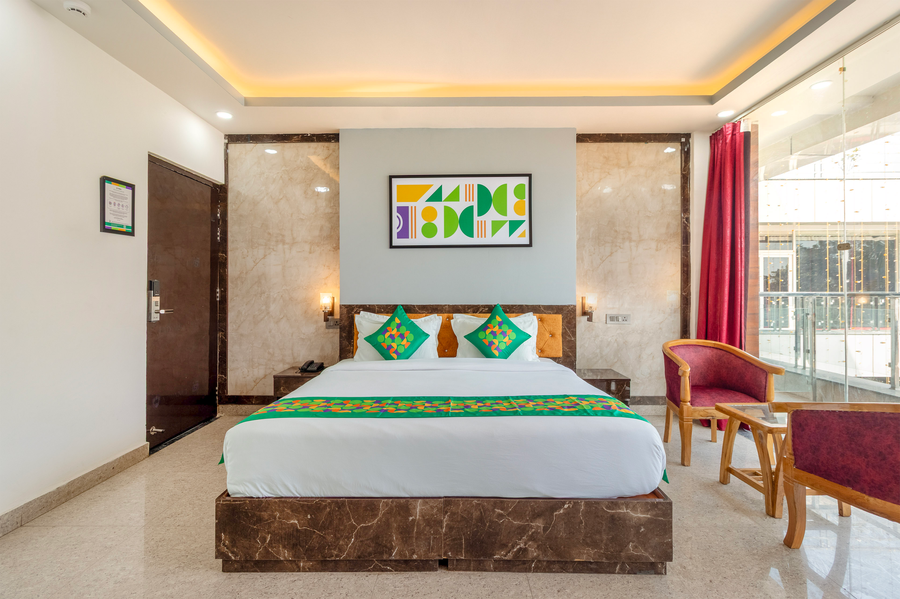 treebo arya palace with swimming pool