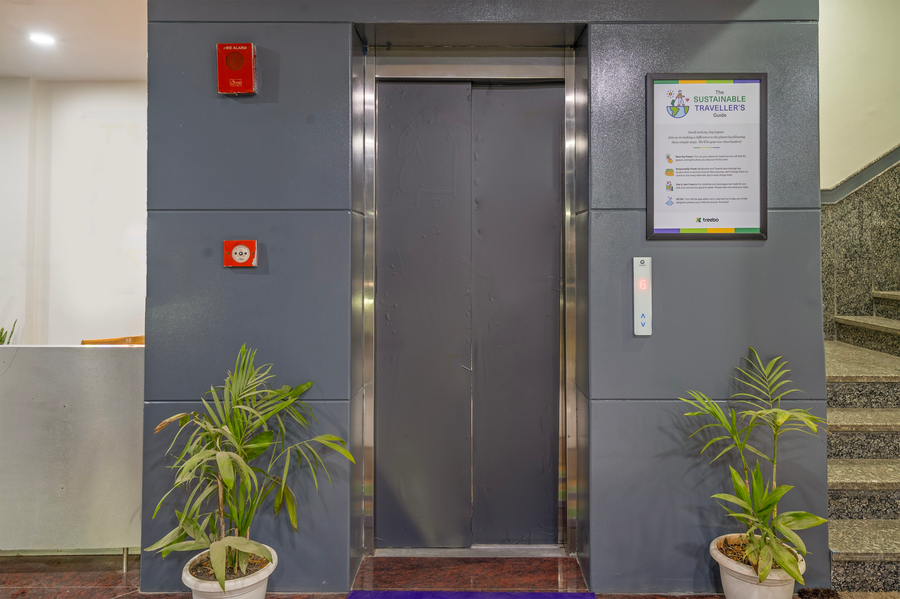 treebo twin tree suites