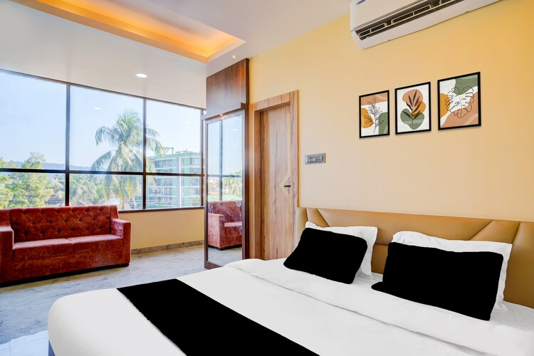 super townhouse bhangagarh bus terminal formerly the rudra inn