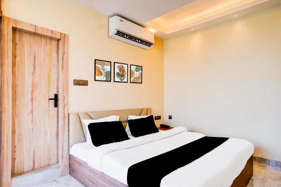 super townhouse bhangagarh bus terminal formerly the rudra inn