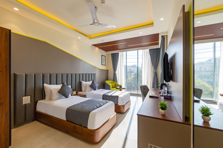 s by z hotels baani square