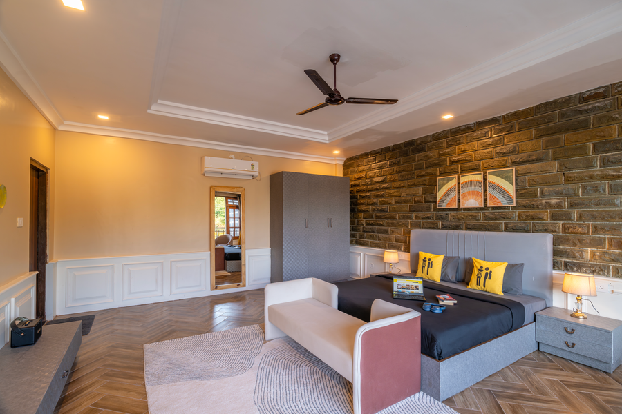 the hosteller bam bir