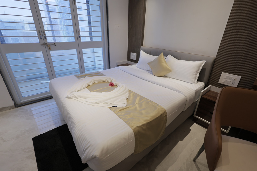 Hotel Krushnai Deluxe, Sangli,,3 star