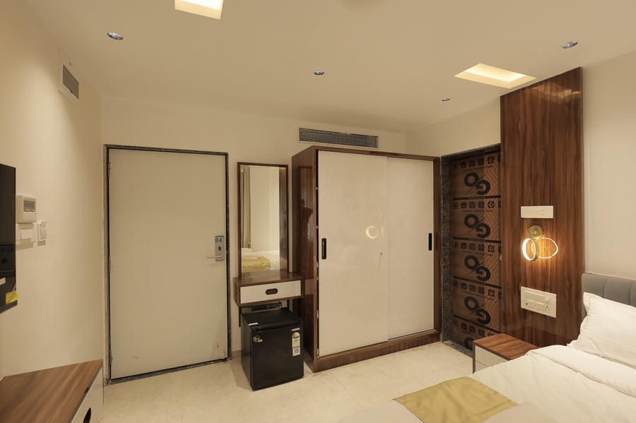 hotel krushnai deluxe sangli