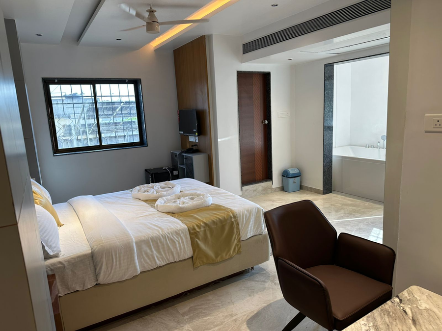 hotel krushnai deluxe sangli