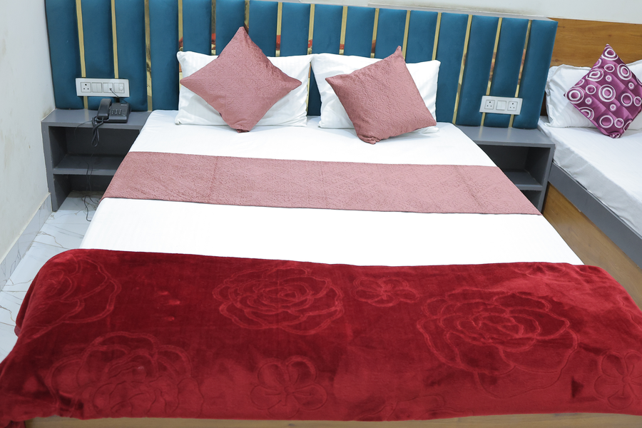hotel aadi shree