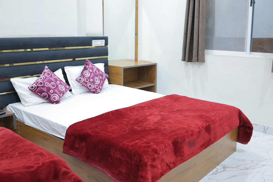 hotel aadi shree
