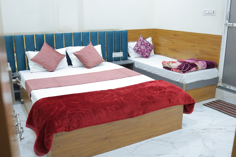 hotel aadi shree