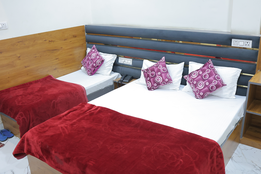 hotel aadi shree