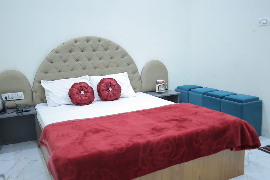 Hotel Aadi Shree,,3 star