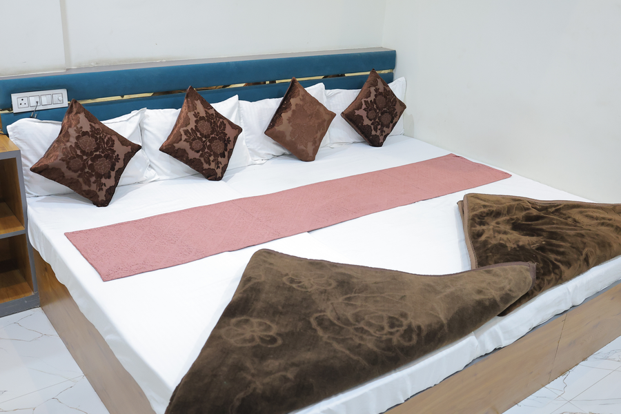 hotel aadi shree
