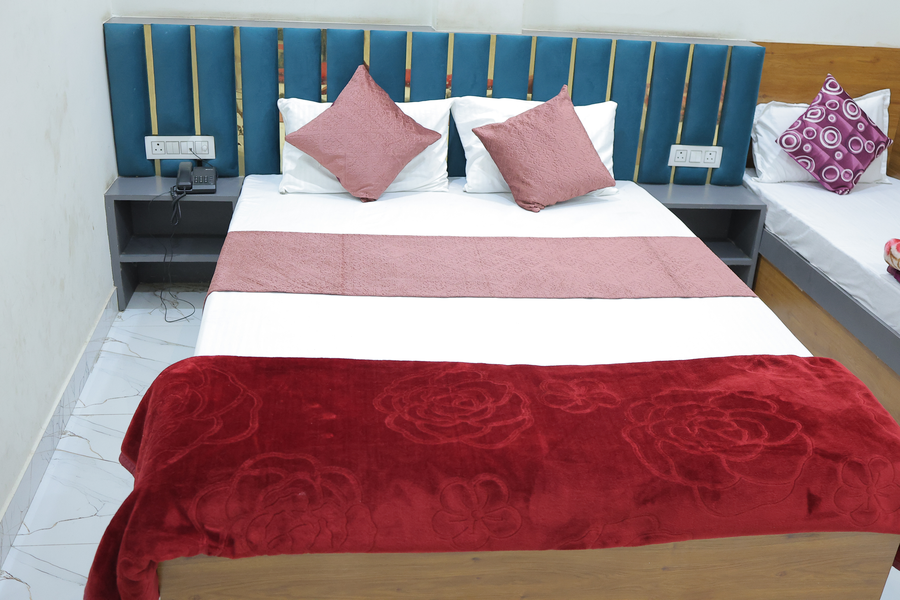 hotel aadi shree