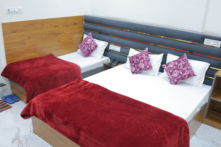 hotel aadi shree