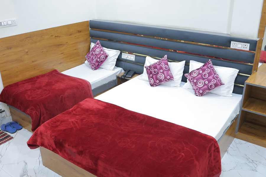 hotel aadi shree