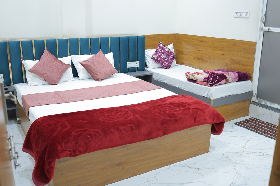 hotel aadi shree