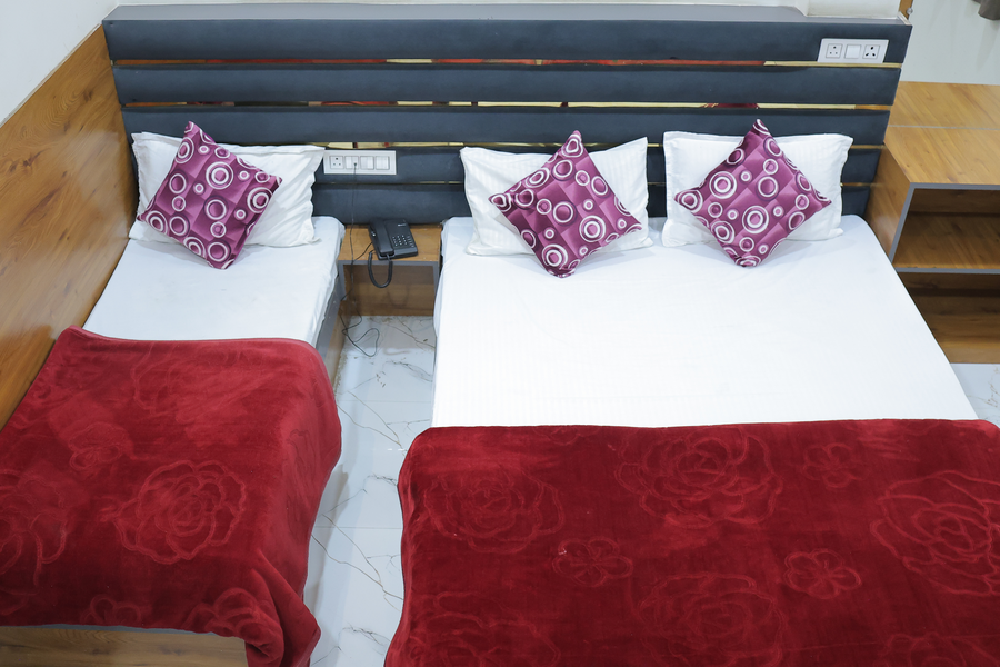 hotel aadi shree