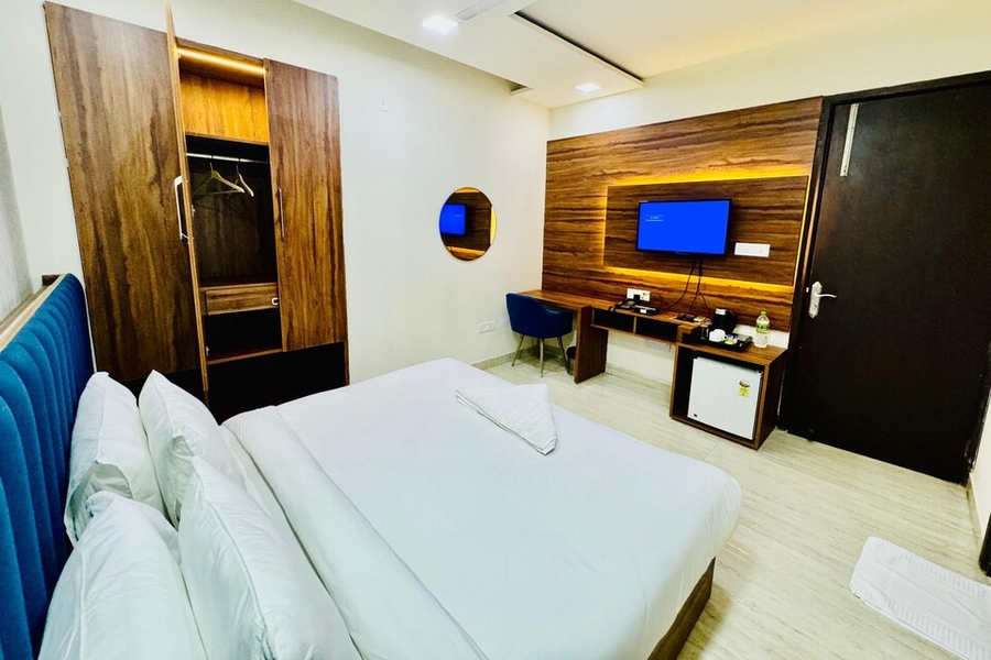 palette convention hotel by checkin millennium city gurugram