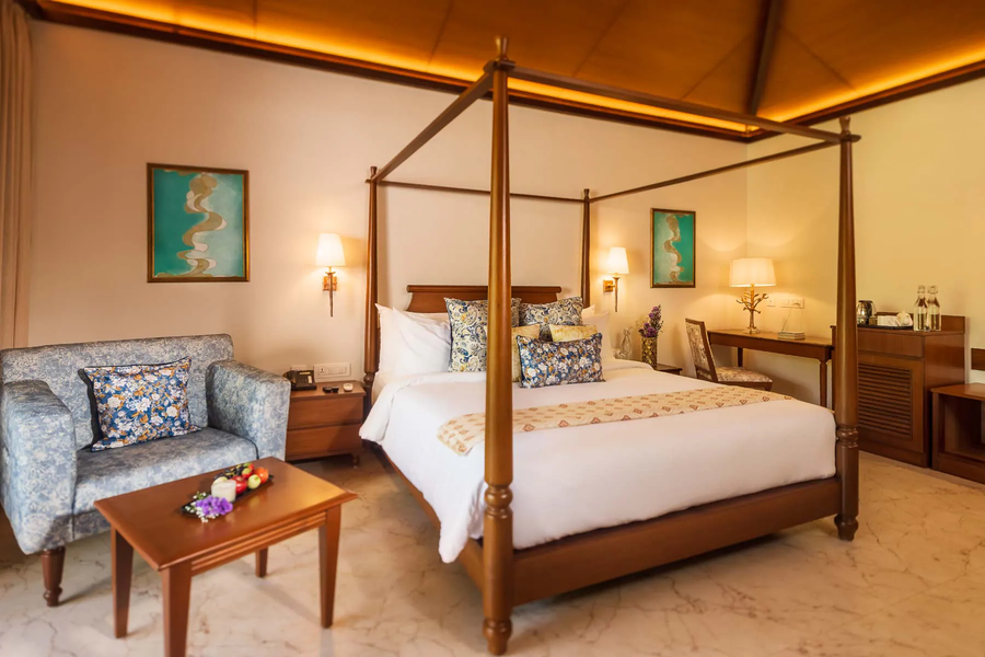 denissons beach resort