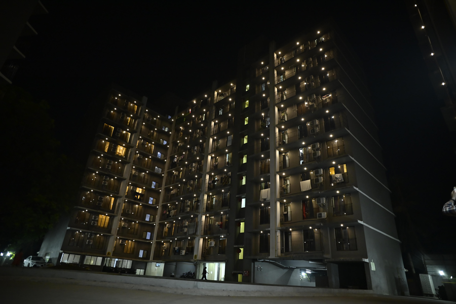 sparksfly service apartment powai