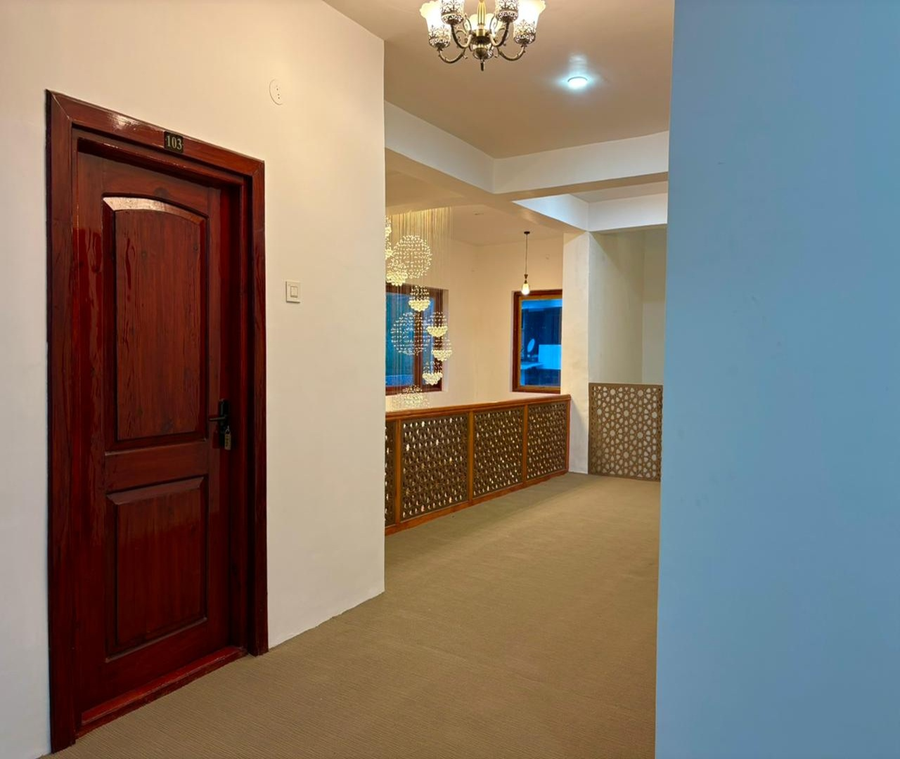 the zurfis hotel