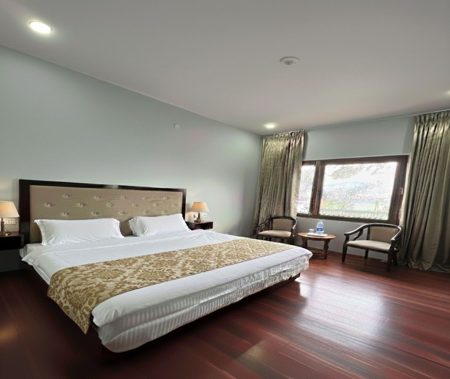 the zurfis hotel