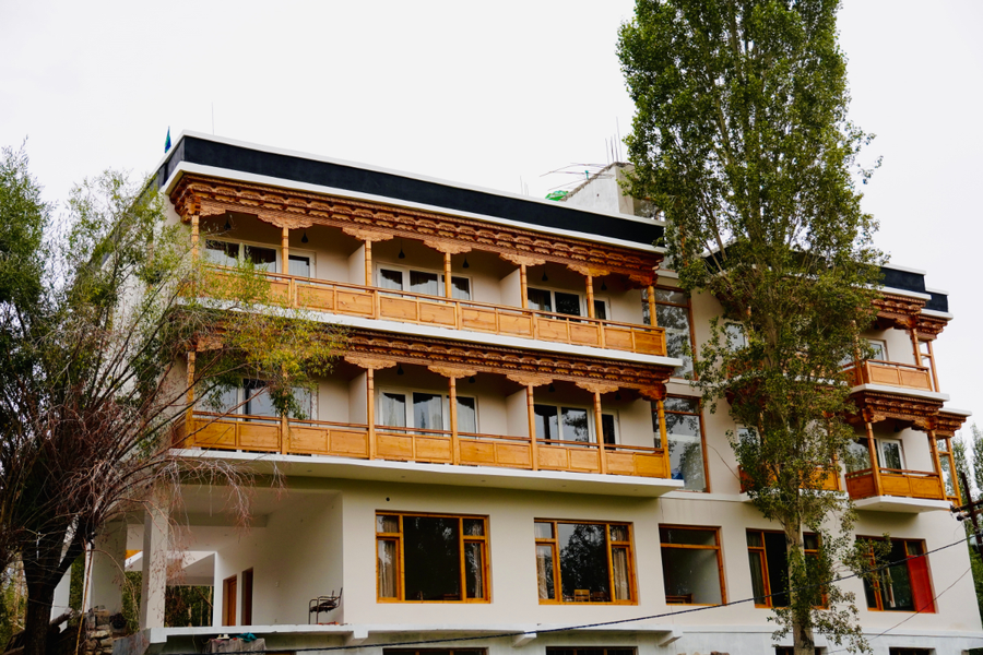 hotel walnut ladakh