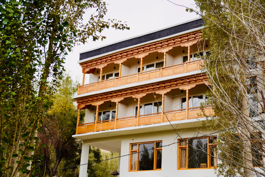 hotel walnut ladakh