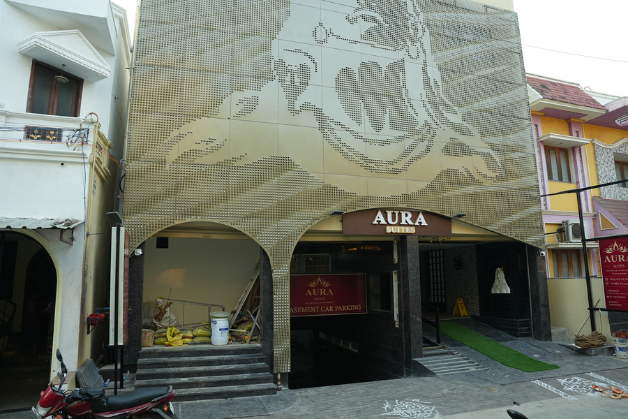 Aura Suites,,3 star