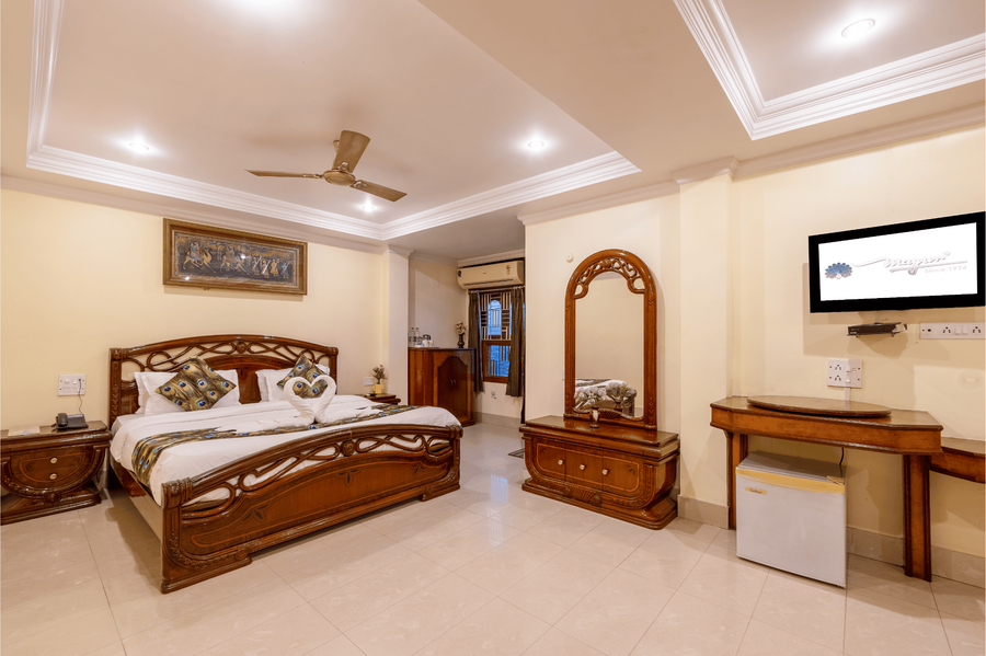 mayur hotel