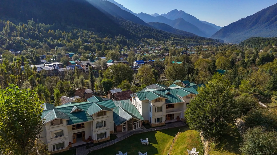 The Riviera Hotel Pahalgam,The Riviera Hotel Pahalgam Golf Course Road Laripora Pahalgam,4 star
