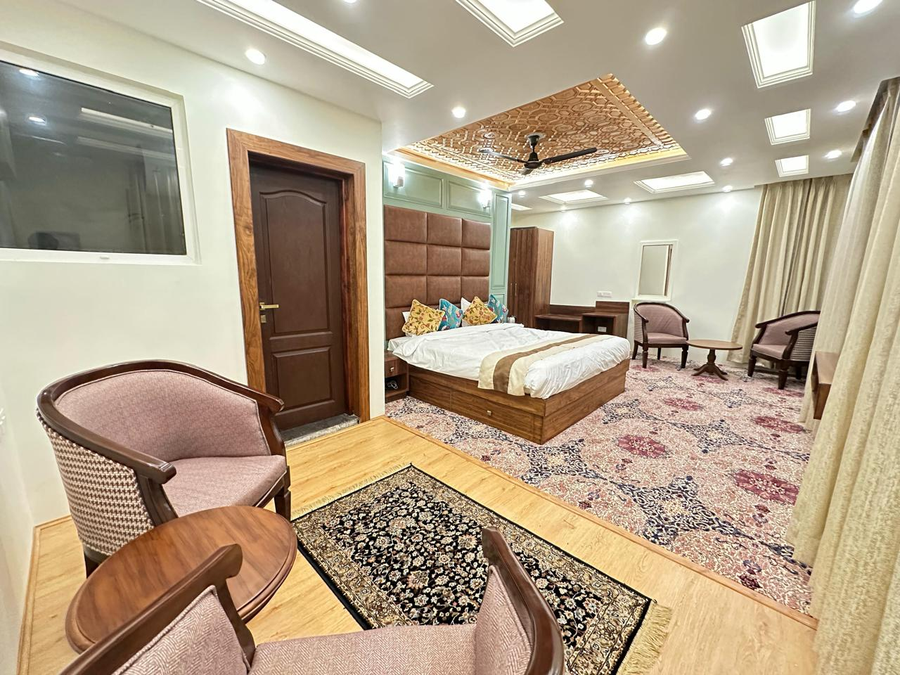 the riviera hotel pahalgam