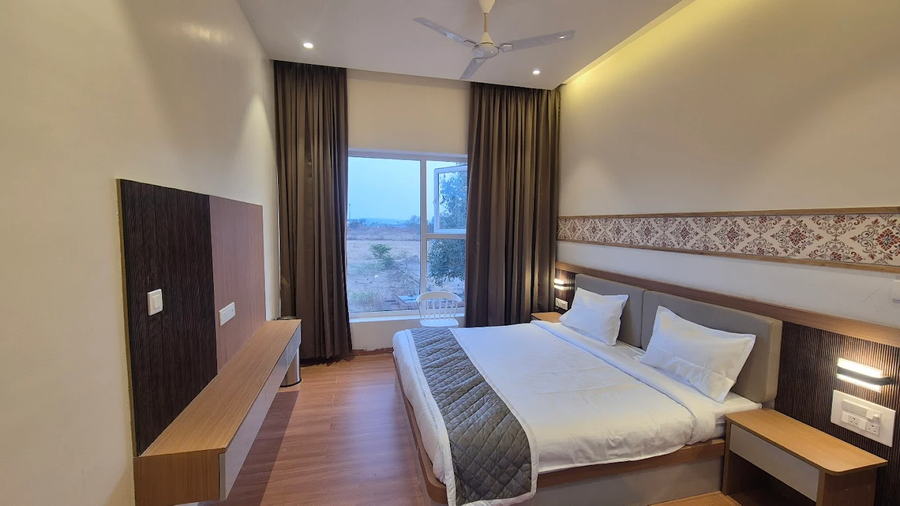 hotel antilia inn badami