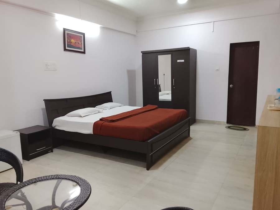 hotel ratnesh premium