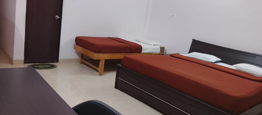 hotel ratnesh premium