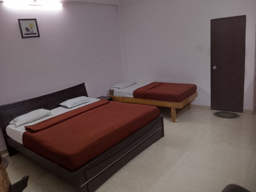 hotel ratnesh premium