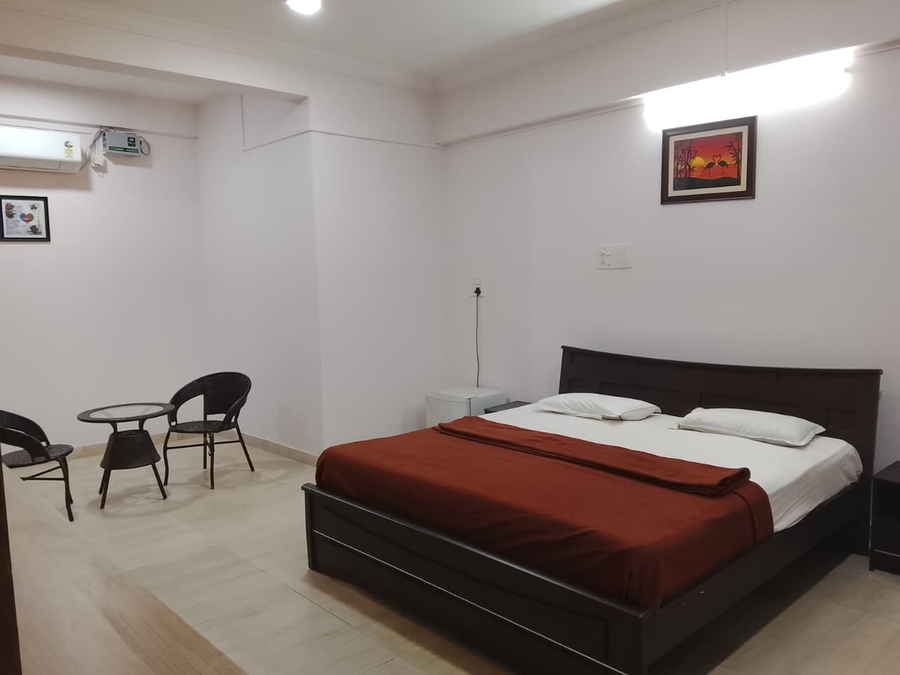 hotel ratnesh premium