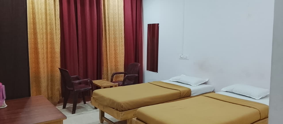 hotel ratnesh premium