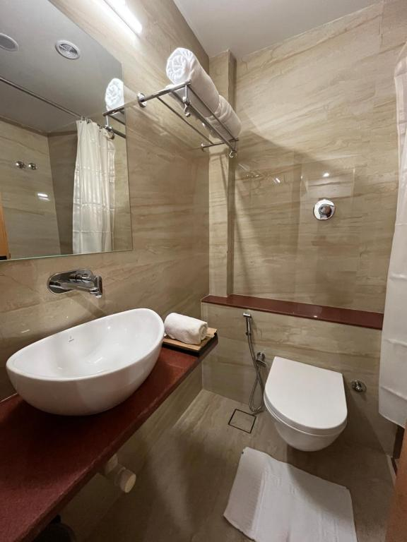 mastiff hotel crystara jalgaon